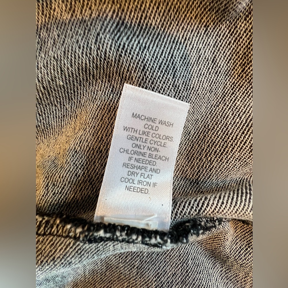 J JILl✨Elegant Charcoal Blazer w Single Button-Looks like black denim w pockets - Picture 7 of 8